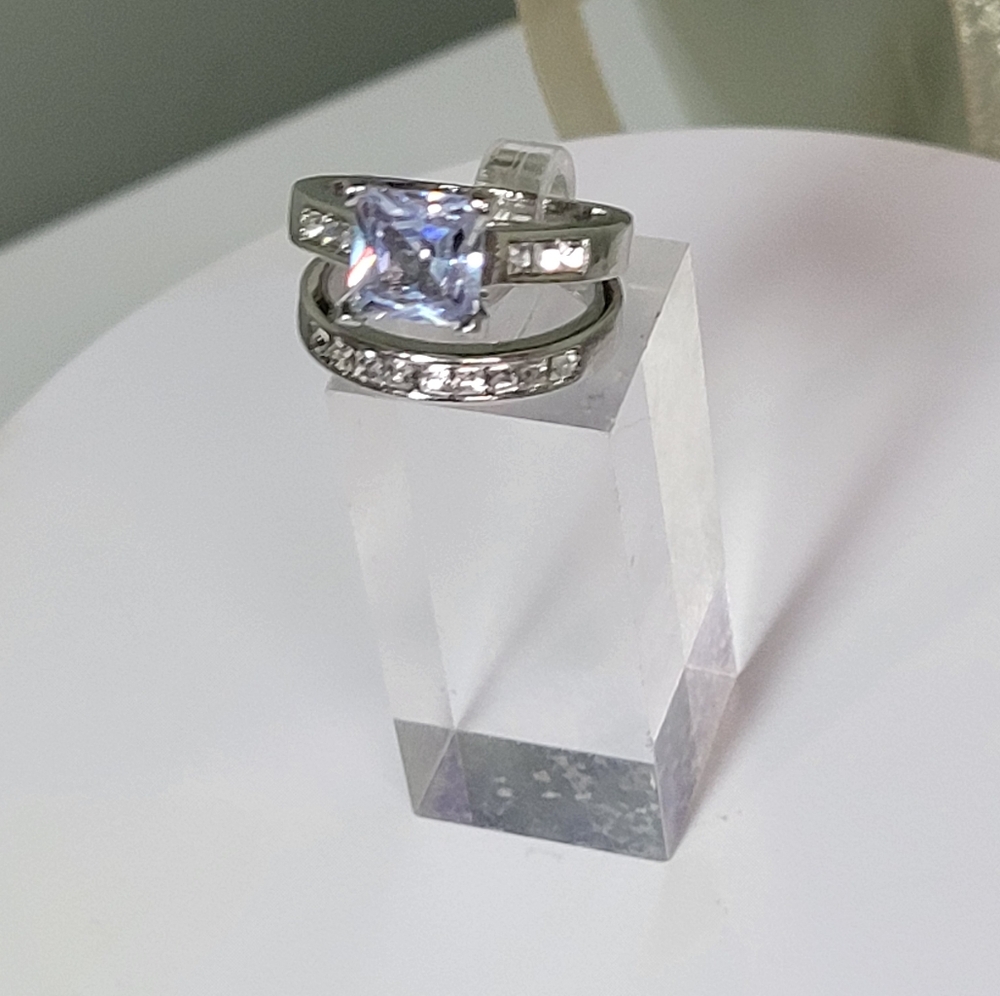 2pc Elegant Sterling Silver / copper Ring Set 8 Wedding Band Included. - Picture 5 of 6